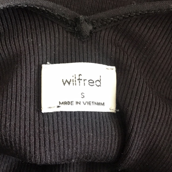 Black Ruffled V-neck Bodysuit | Aritizia | small - Picture 8 of 9